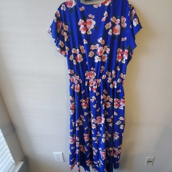 BLUE floral crepe faux wrap maxi dress plus 2X - Picture 6 of 9